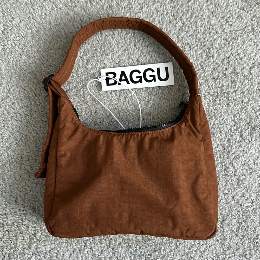 BAGGU Mini Nylon Shoulder Bag